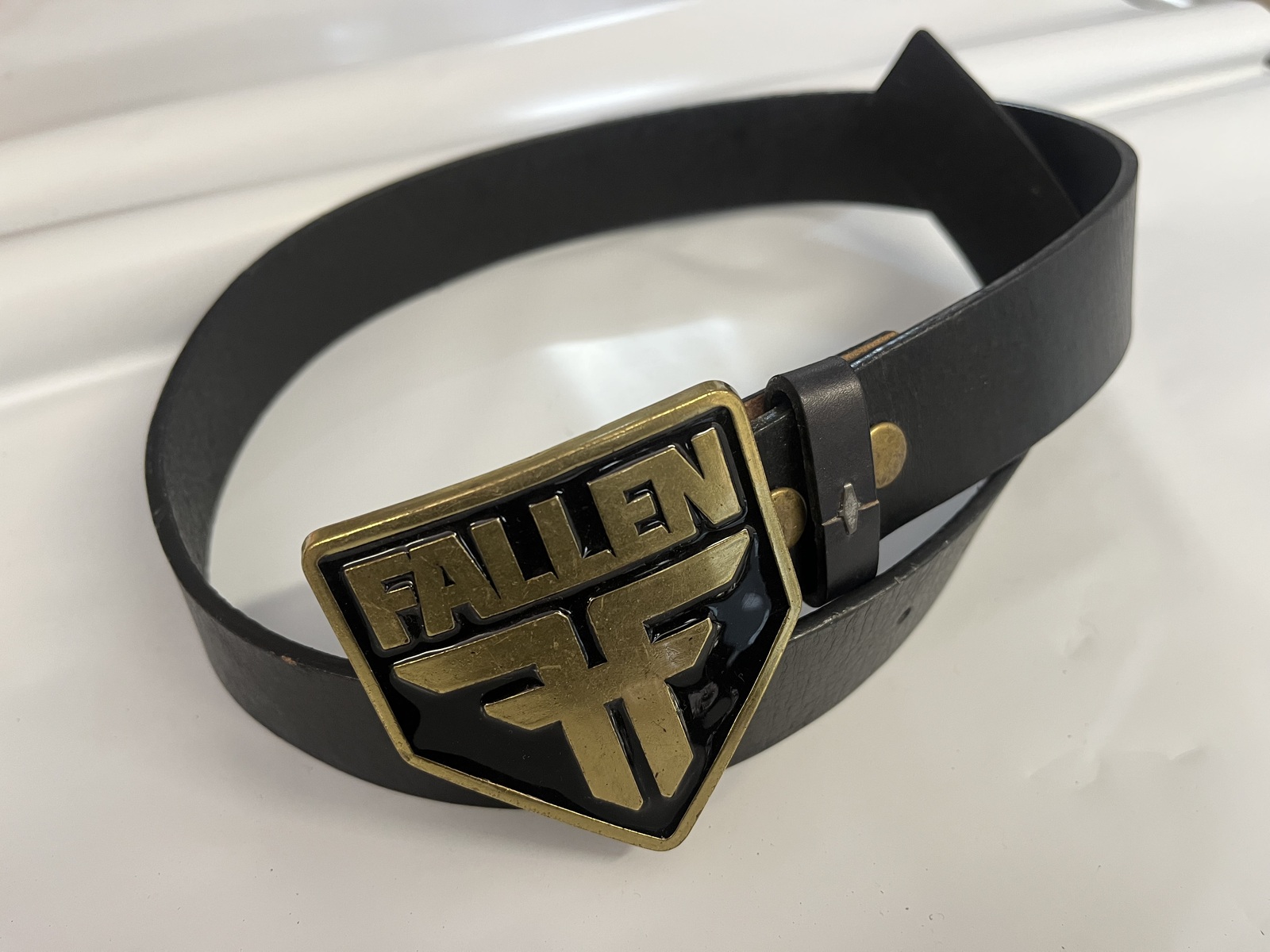 FALLEN LEATHER BELT ORIGINAL LOGO SIZE small 28 30 inch