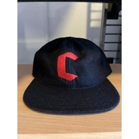 Crown 6 panel cap strap back black/red embroidered Logo Adjustable