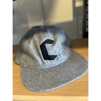 Crown 6 panel cap strap back grey/black embroidered Logo Adjustable
