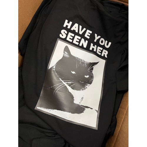 KINGPIN SKATE SUPPLY S/S TEE SHIRT BLACK WHITE STREET CAT PRINT